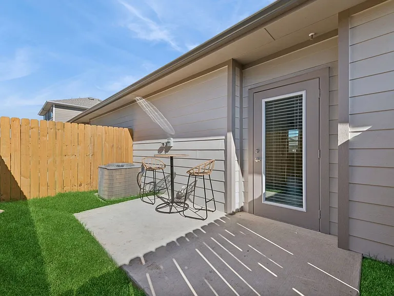 Ascend at Valverde — Photo 14