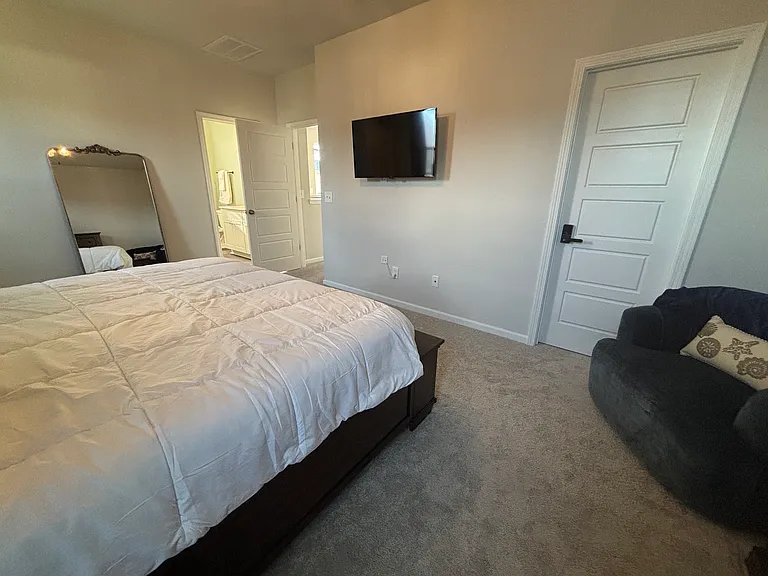 Cypress Ln — Photo 37