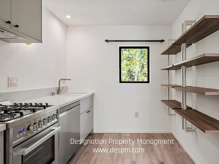 Verdugo Place — Photo 1