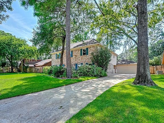 2nd image of 15015 Pebble Bend Dr