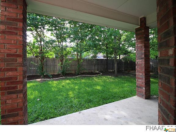 3rd image of 616 Lantana St