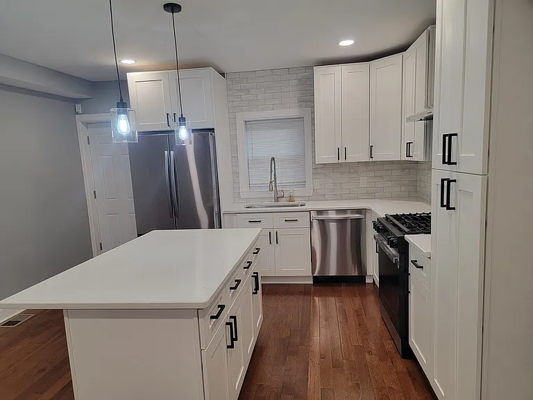 1113 S 10th St — Photo 5