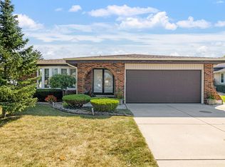 15409 Hollywood Dr, Orland Park, IL