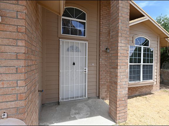 3rd image of 5987 Valle Del Sol Dr