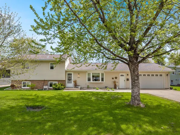 1804 Judd Ave N, Glencoe, MN 55336