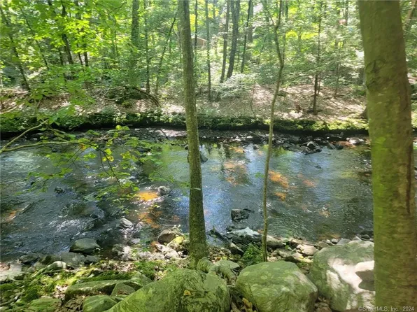 50 Wrights Crossing Road, Pomfret, CT 06259