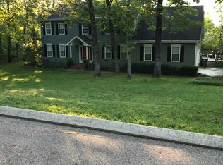 40 Old Riding Way, Signal Mountain, TN 37377