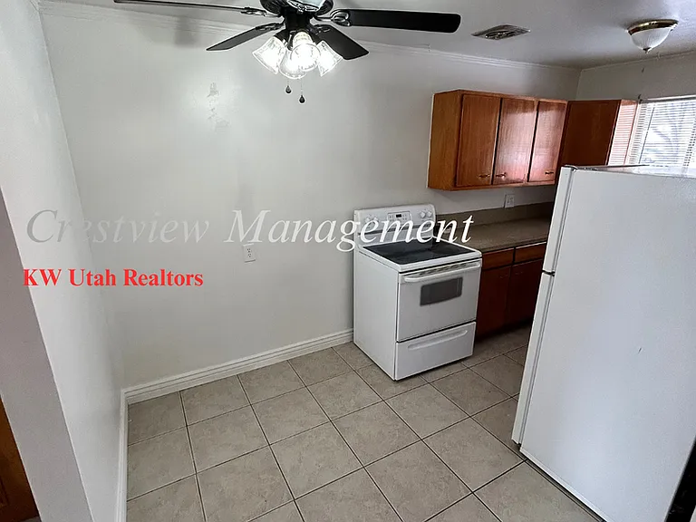 Hoagland 24th Street — Photo 12