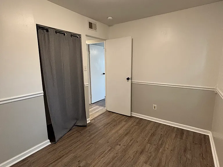 1711 Sarasota Ct — Photo 18