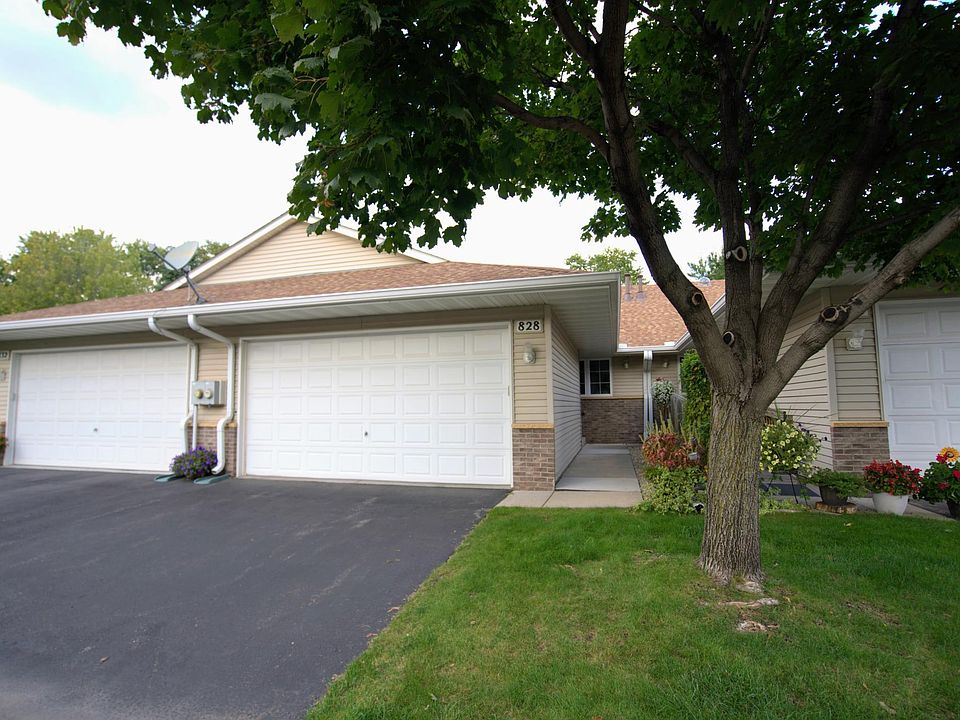 1st image of 828 White Oak Ct