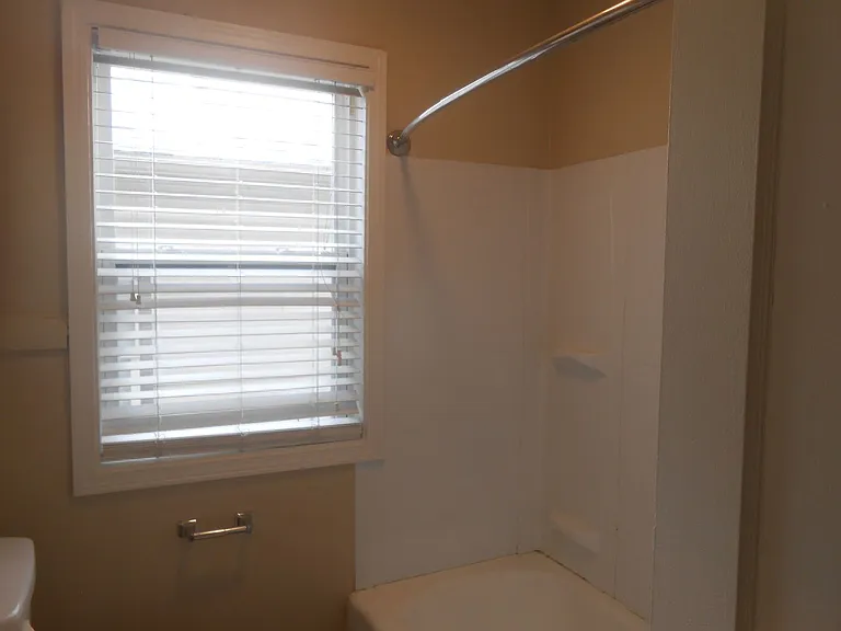 1051 Teller Ave — Photo 17