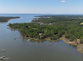 27 Sunset Point Rd, Belhaven, NC 27810