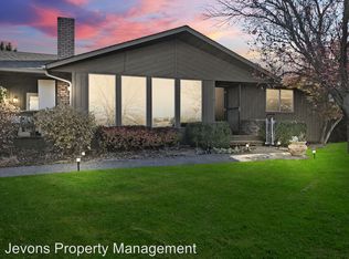 100 Hickory Ln, Selah, WA 98942