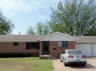 222 Walnut Dr, Burkburnett, TX 76354