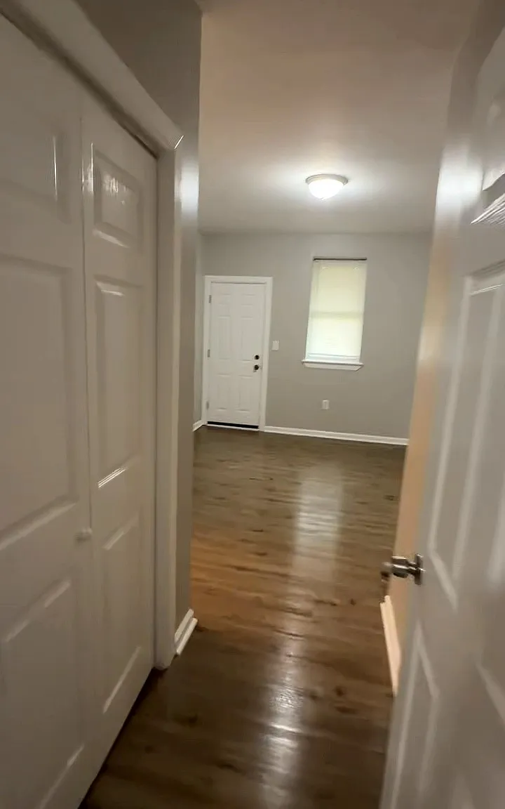 1 bed, $750 — Photo 2