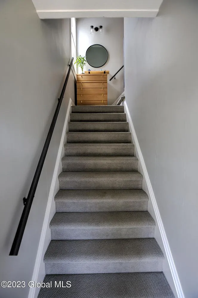 Building Photo - 19 Glenwood St #2