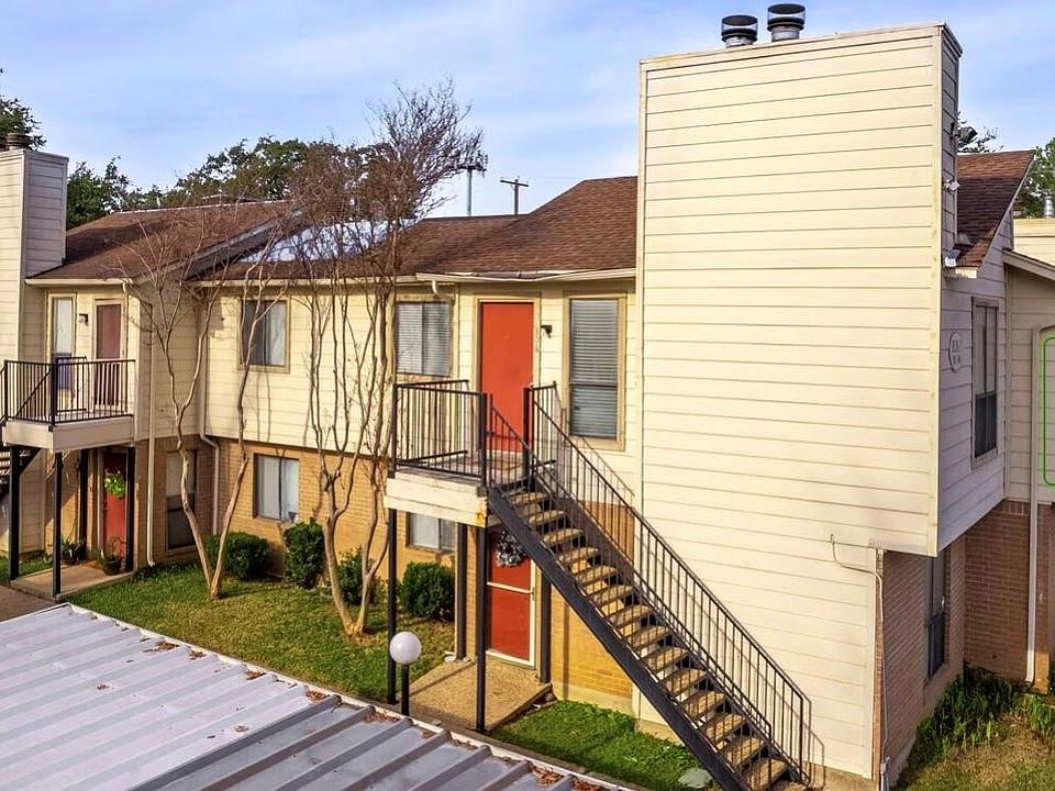 1st image of 6646 E Lovers Ln APT 702