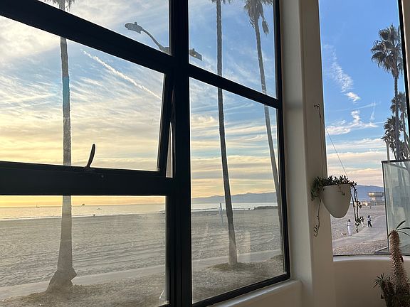 4th image of 2815 Ocean Front Walk Unit 1
