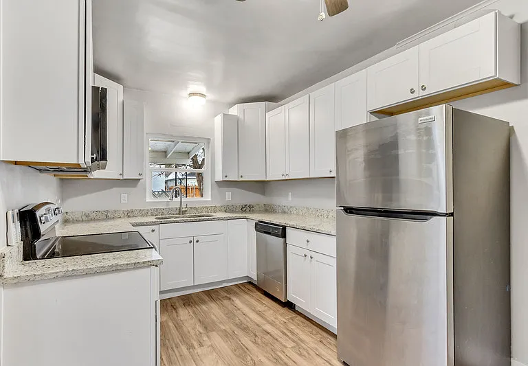 3162 S Adams Ave #NORTH — Photo 16