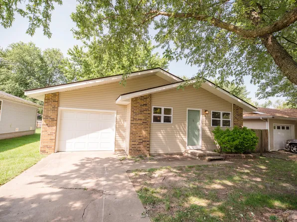 1713 N Engel Avenue, Springfield, MO 65803