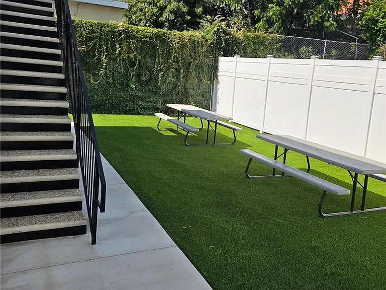 3933 E Cesar E Chavez Ave — Photo 16