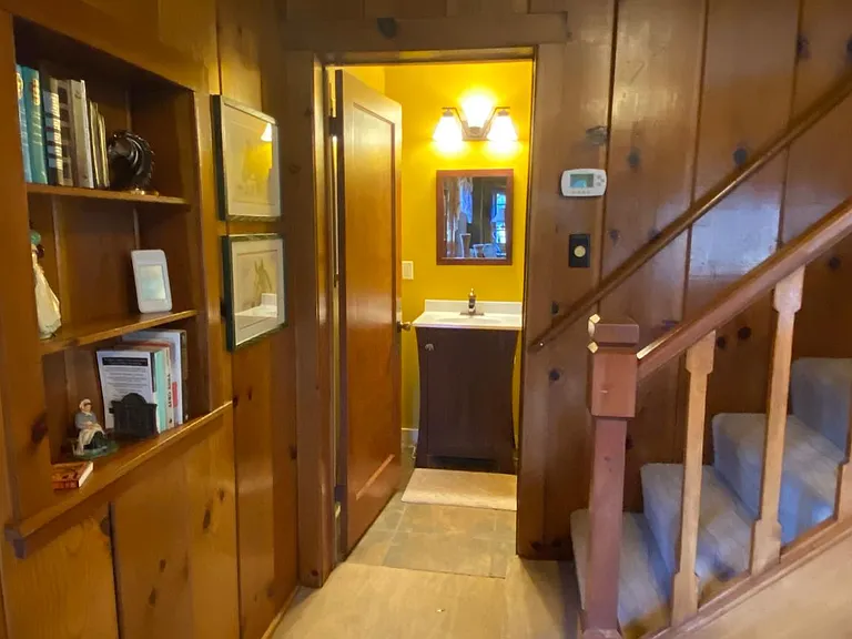 2444 Rogue River Hwy — Photo 8