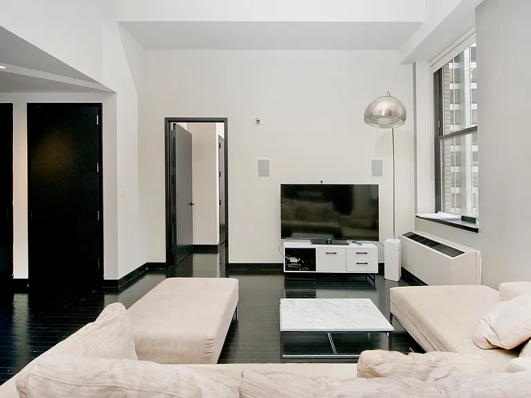 20 Pine St #602 — Photo 14