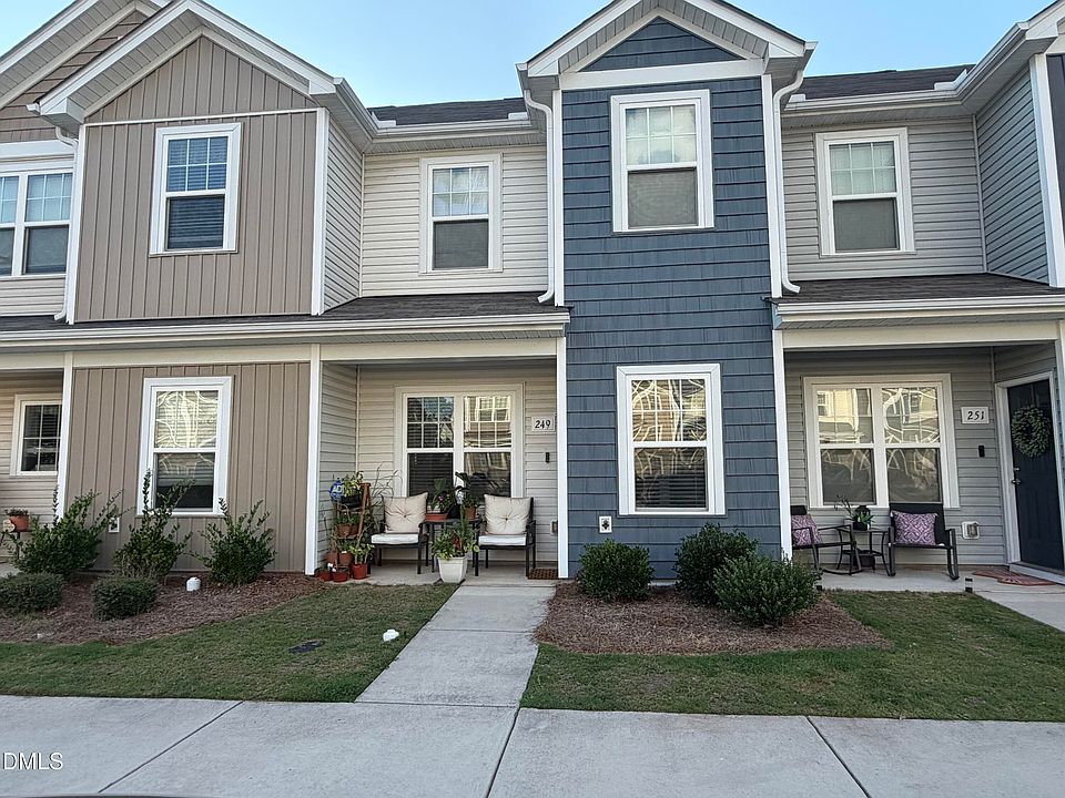 1st image of 249 Yorktown Ln