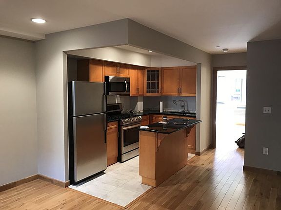 3rd image of 21 Ludlow St #3-B
