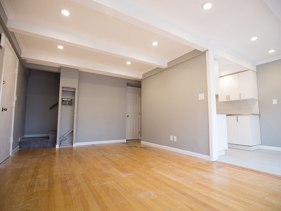 1st image of 581 Villa St APT 13