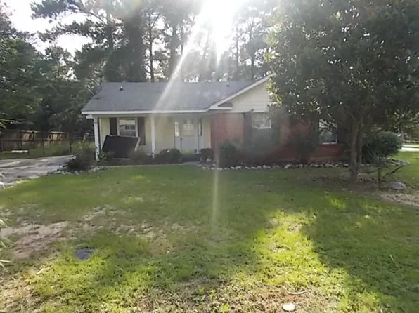 1631 Ranch House Dr, Semmes, AL 36575