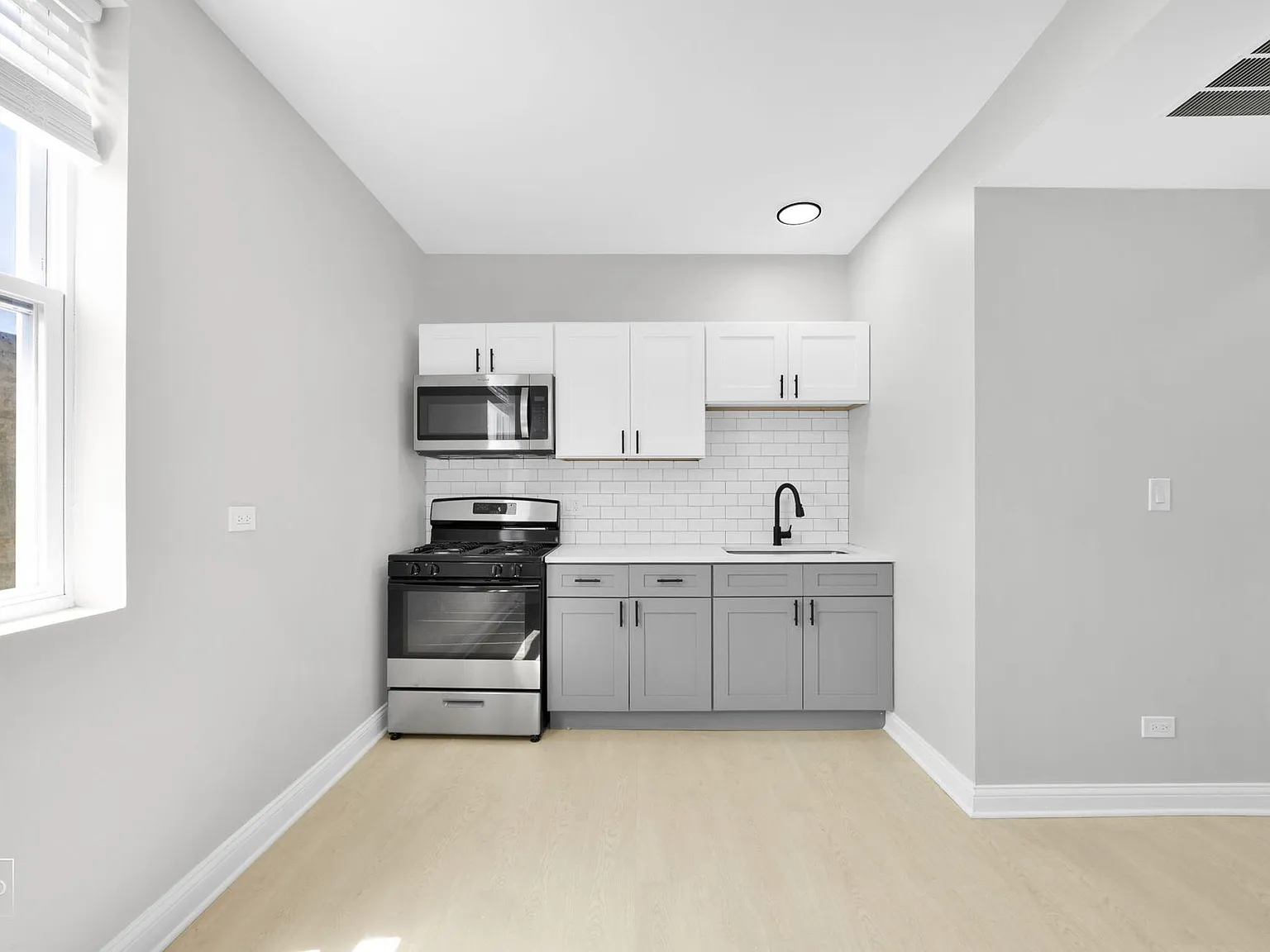 310 N Menard — Photo 3