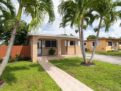 689 W 33rd St, Hialeah, FL, 33012