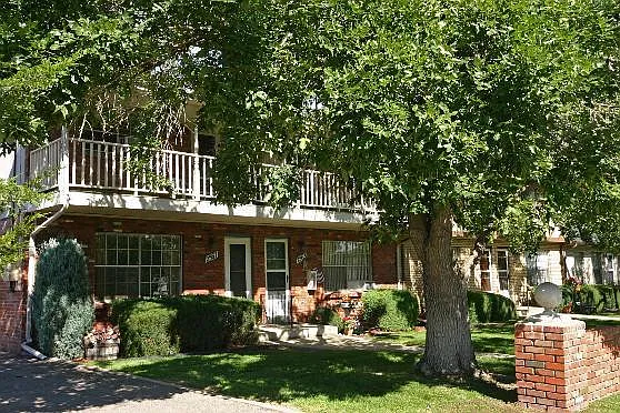 2561-2599 Iris Dr — Photo 4