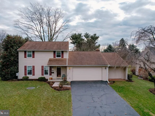 54 Blaine Ave, Leola, PA 17540