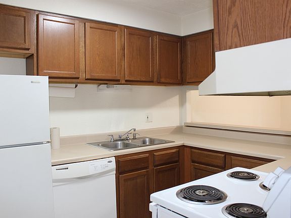2nd image of 2020 Continental Ave APT 143