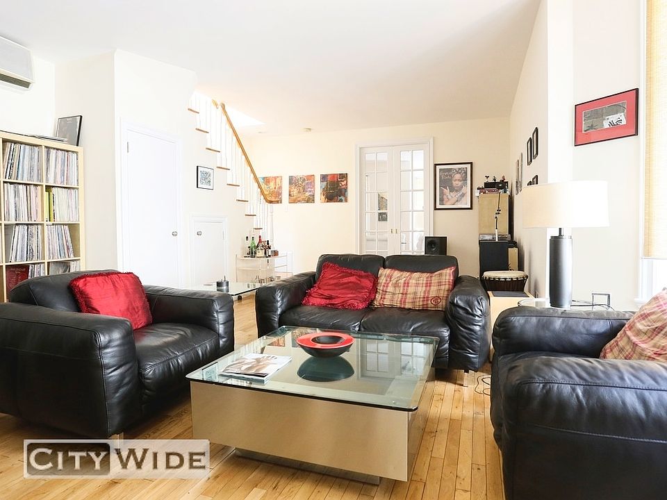 1st image of 1045 Lexington Ave #203