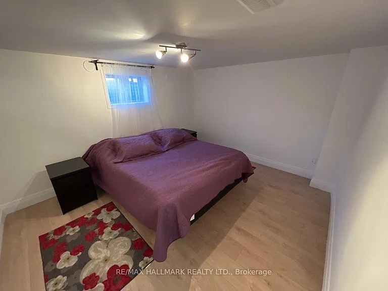 77 Northcote Ave #BASEMENT — Photo 4