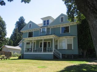 135 Montello Ave APT 3, Hood River, OR 97031