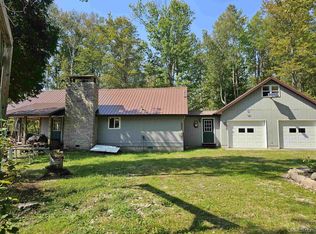 1931N River Rd, Gulliver, MI 49840