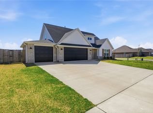 307 Phyllis Farm Rd, Prairie Grove, AR 72753