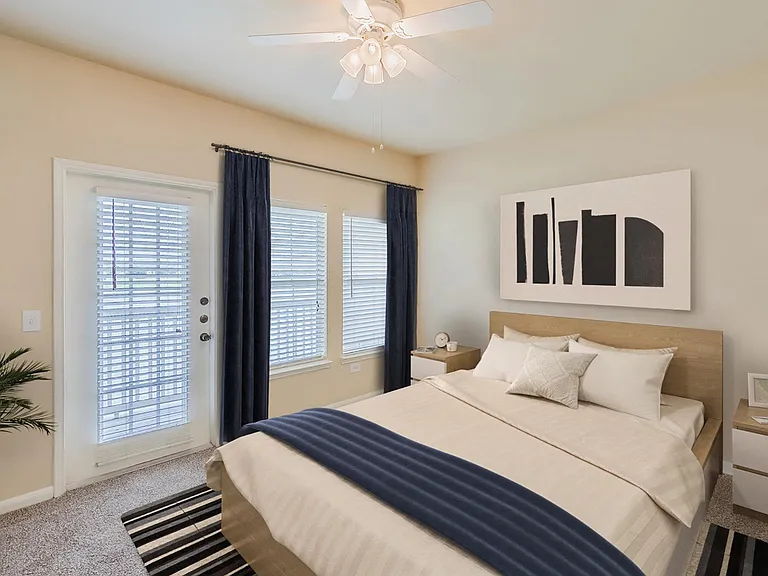 Lakeside Pointe Apartments & Townhomes — Photo 29