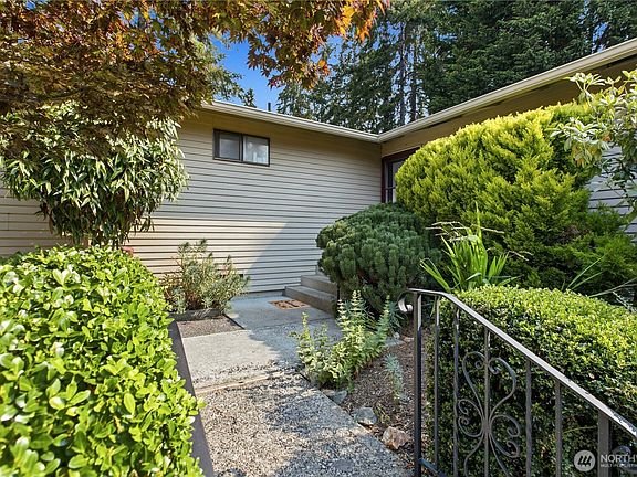 5th image of 24913 11th Avenue S