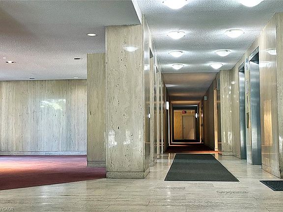 4th image of 20 Speers Rd #1004
