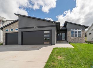 708 S 4th Cir, Brandon, SD 57005