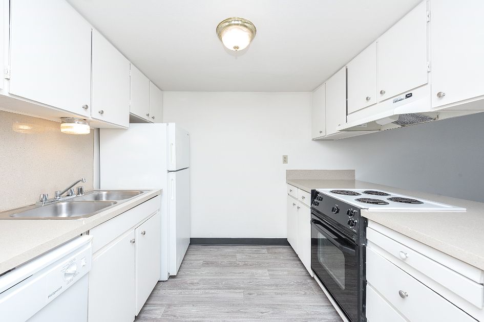 1st image of 3417 NE 53rd St APT 23
