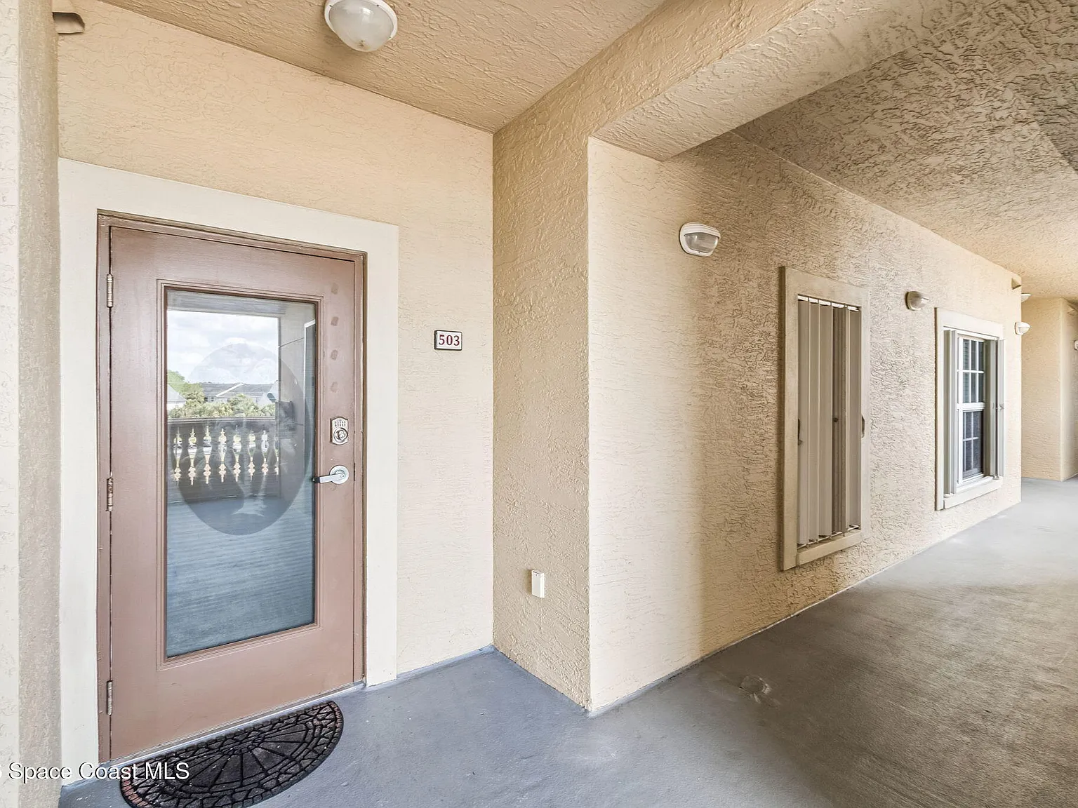 3 bed, 2.0 bath, 1849 sqft, $2,700 — Photo 4