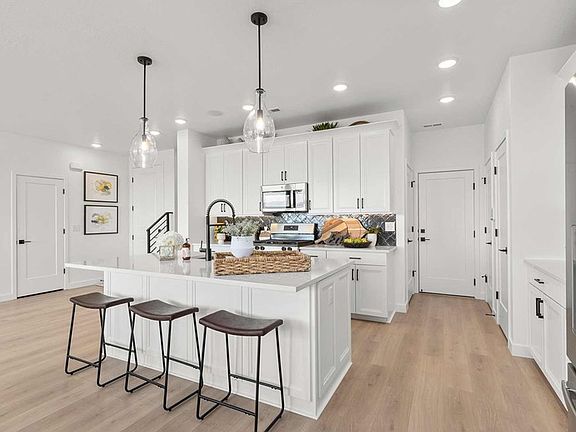 The Francis - Kitchen