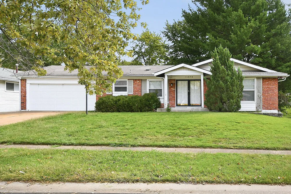 3 bed, 2.0 bath, 1438 sqft, $1,995 — Photo 1