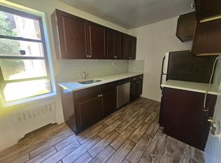 (Undisclosed Address), Briarwood, NY 11435